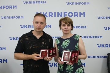Two Ukrinform correspondents awarded with Order of Merit