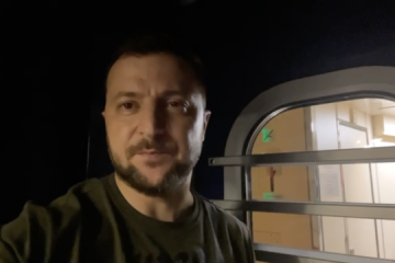 Volodymyr Zelensky a rendu visite aux troupes ukrainiennes sur la ligne de front dans le Donbass