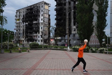 Zelensky muestra imágenes de la escala de la destrucción causada por Rusia: "Definitivamente reconstruiremos Ucrania"