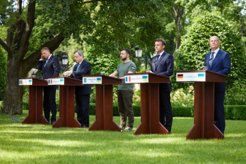 ゼレンシキー宇大統領、仏独伊ルーマニア４国首脳と防衛、制裁、食糧問題につき協議