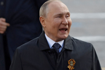 Putin arrives in occupied Crimea