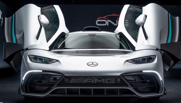Mercedes-Benz представив суперкар потужністю понад 1000 кінських сил