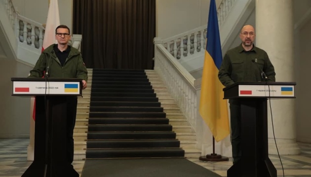 Gobiernos de Ucrania y Polonia firman ocho acuerdos de cooperación