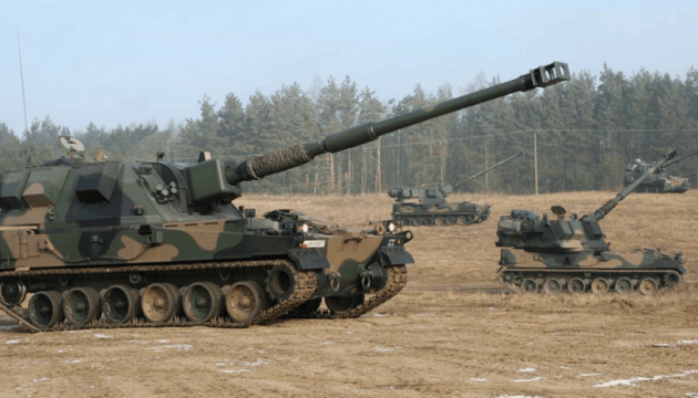 Zaluzhnyi shows Poland’s Krab howitzers perform combat tasks