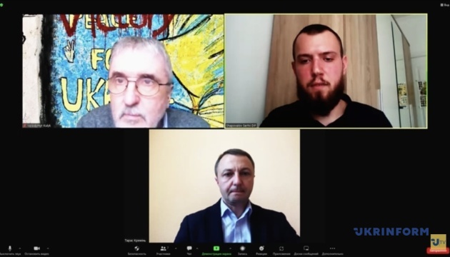 Боротьба в інформаційній та культурній царинах: що думають українці про мовну політику та пропаганду