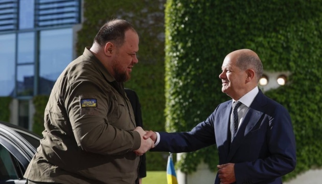 Стефанчук у Німеччині закликав надати Україні сучасні БПМ і танки
