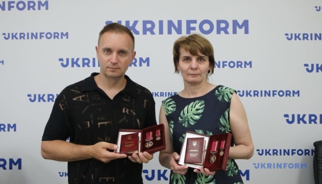 Two Ukrinform correspondents awarded with Order of Merit