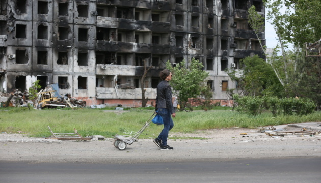 Mariupol suffers from stench: Corpses under the rubble, mountains of waste and morgues at supermarkets