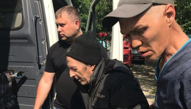 З обстрілюваної Луганщини у вівторок евакуювали 56 людей