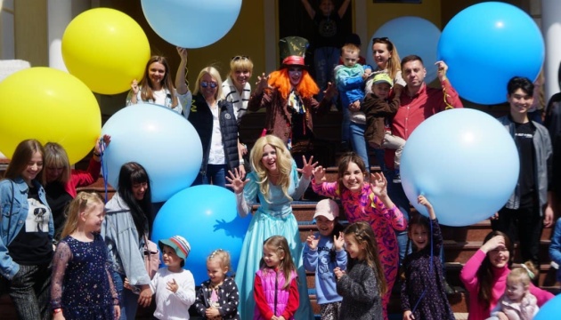 У Казахстані провели свято для дітей з України