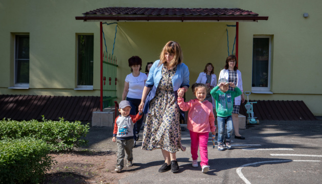 У Києві майже 400 дітей нині відвідують дитсадки - КМДА