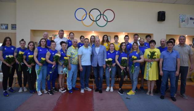 Гутцайт привітав українських важкоатлеток з тріумфом на Євро-2022