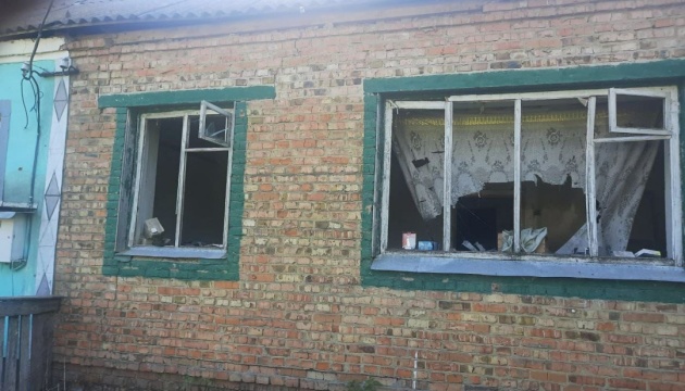 Ворожий обстріл пошкодив два будинки та лінії електропередач на Сумщині