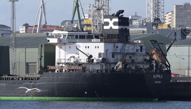 Везли новим маршрутом: судно з українською кукурудзою прибуло до Іспанії — CNN