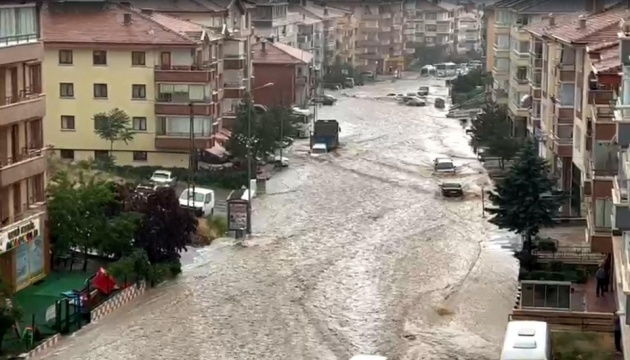 Кількість жертв повені та селів в Анкарі зросла до чотирьох