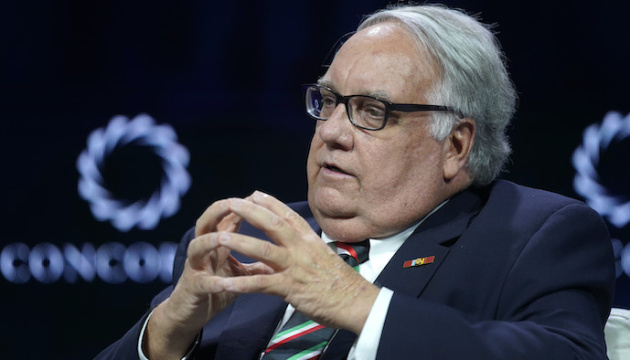 Howard Buffett donates $2.7M to Ukraine