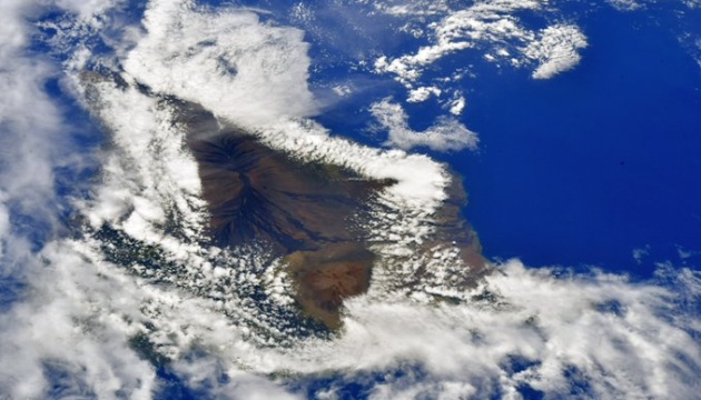 Вулканічні острови Гаваїв показали з космосу
