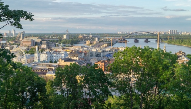 У Києві показники радіаційного фону та атмосферного повітря перебувають у нормі 