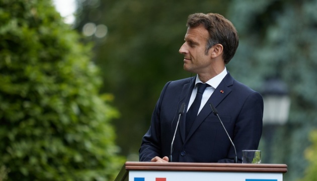 Macron confirms restrictions on sending aircraft and tanks to Ukraine