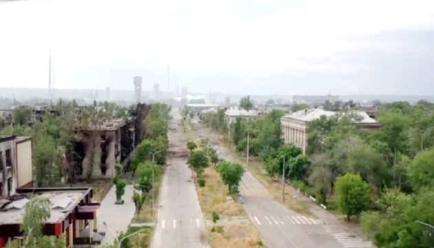 Casualties, destruction reported as enemy attacks Lysychansk