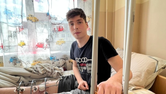 Львівські лікарі врятували ногу підлітку-волонтеру з Сєвєродонецька