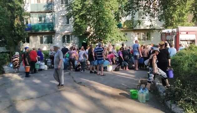 Rescuers deliver medicines, water, food to Bakhmut and Lysychansk
