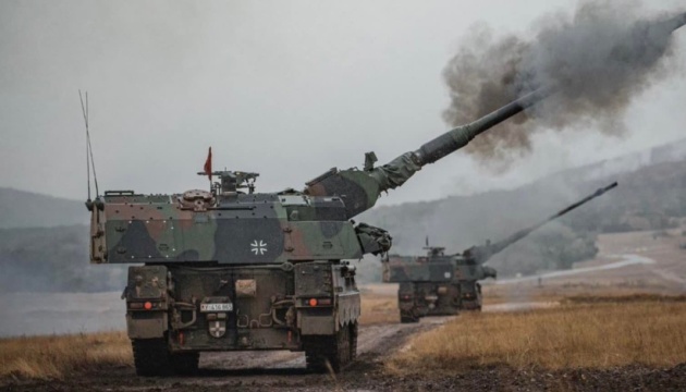 Ucrania recibe los primeros obuses autopropulsados Panzerhaubitze2000 de Alemania
