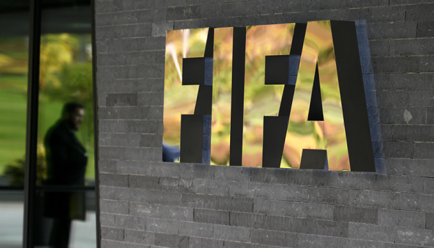 ФІФА дозволила легіонерам в Україні та росії призупиняти контракти до 30 червня 2023 року