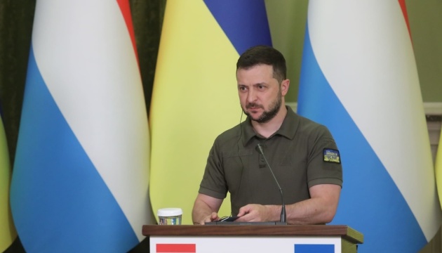 Zelensky: Luxemburgo ha destinado el 15% del presupuesto de defensa para apoyar al Ejército ucraniano
