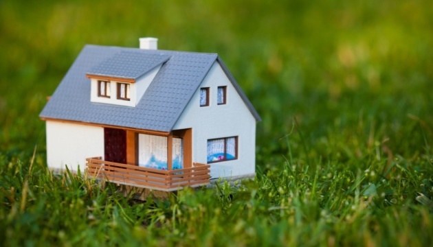 Рынок недвижимости и земли заработал, но с определенными особенностями – экспертка
