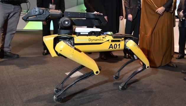 Робопес от Boston Dynamics поможет Украине с разминированием