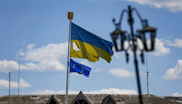 Кандидатство України в ЄС завоювали ЗСУ: соцмережі про історичний момент