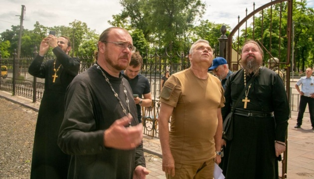 московський патріархат у Маріуполі посилює пропаганду через «молитви»