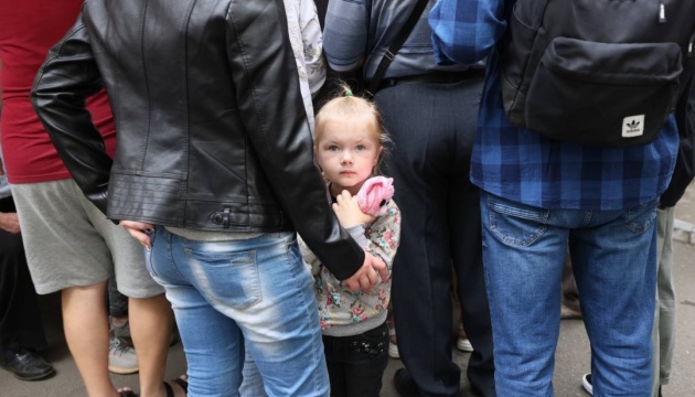 Más de 80.000 desplazados internos registrados en Kyiv
