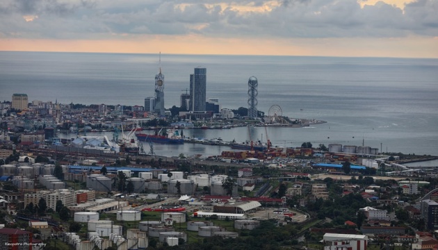 Танкер з російською нафтою у порту Батумі – США вивчають питання