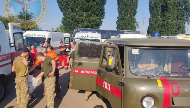 Найбільший обмін: Україна звільнила 95 захисників «Азовсталі», загалом – 144 військових