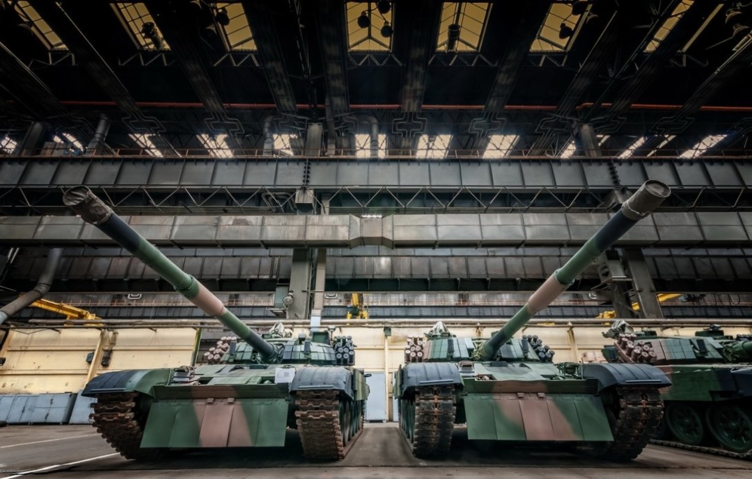 Польща може передати Україні сотні танків PT-91