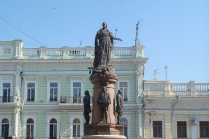 За знесення пам'ятника Катерині ІІ в Одесі за тиждень проголосували понад 12,6 тисяч осіб