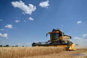На Донеччині зібрали вже 70% урожаю зернових