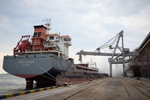 З українських портів відправили вже пів мільйона тонн агропродукції - Президент