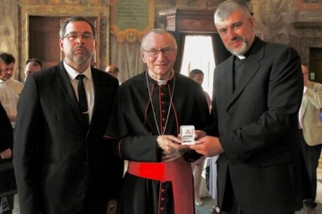 У Ватикані презентували срібну монету, присвячену Україні