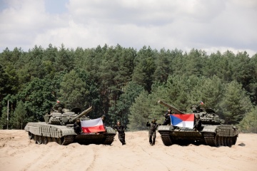 Zaluzhny agradece a Polonia y República Checa por tanques para el ejército de Ucrania
