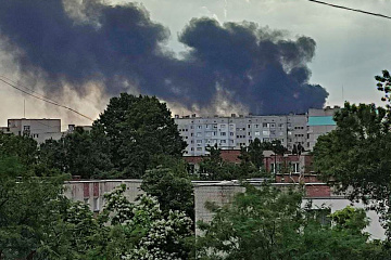 Fuerzas Armadas de Ucrania atacan un almacén de municiones enemigo en Nova Kajovka