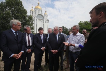  Le président du Sénat Gérard Larcher et des sénateurs français en visite à Kyiv