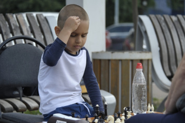 Five-year-old chess prodigy from Vinnytsia dreams of raising funds to buy tank for Ukrainian army 