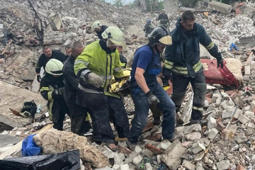 W Czasiw Jar pod gruzami znaleziono już ciała 47 martwych osób


