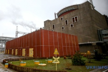 Rusos le quitan pases al personal de la central nuclear de Zaporiyia y entran en la zona de radiación de la unidad de energía 