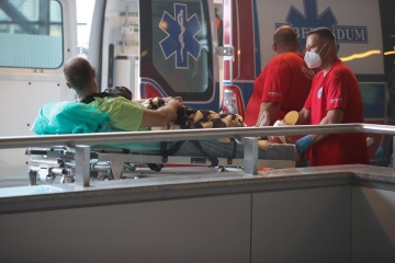 Twenty-nine wounded Ukrainian soldiers arrive in Poland for treatment