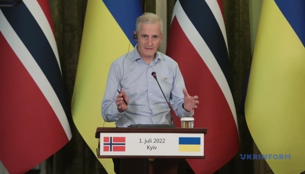 Премьер-министр Норвегии призвал мир держать войну в Украине в фокусе внимания