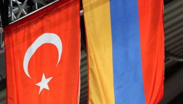 Туреччина та Вірменія відкриють сухопутний кордон та почнуть прямі вантажні перевезення